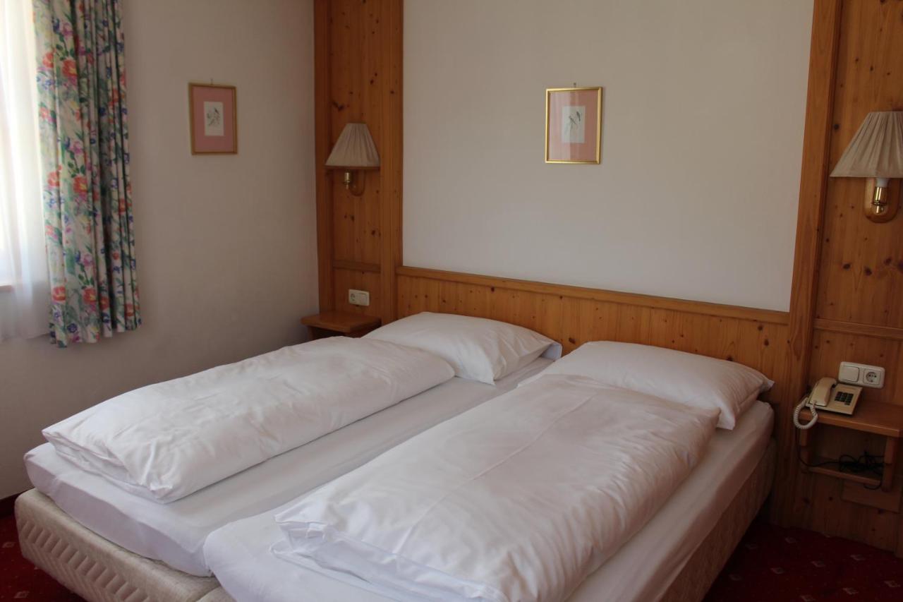 וואגריין Hotel Grafenwirt מראה חיצוני תמונה